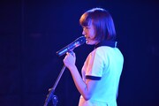 みこ(Vo)(撮影:逢坂憲吾)