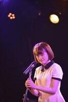 みこ（Vo）（撮影：逢坂憲吾）