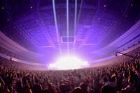 「BUMP OF CHICKEN Special Live 2015」横浜アリーナ公演の様子。（撮影：古渓一道）