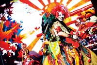 左から九条武政（G / 己龍）、酒井参輝（G / 己龍）。（写真提供：B.P.RECORDS）