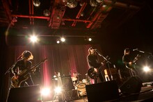 The Birthday「2015.6.9 STUDIO LIVE」の様子。（撮影：新保勇樹）