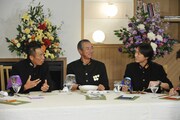 写真左より長渕剛、柳葉敏郎、矢部浩之。 (c)日本テレビ