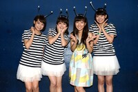 「黄昏流星群Vol.03」終演直後の星野みちる（右から2番目）とNegicco。