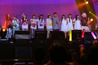 ライブのエンディングの様子。（Photo by Ayumi Fujita）