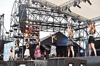 Flower（Photo by KEIKO TANABE）