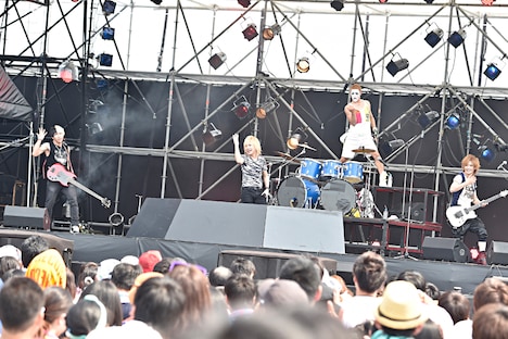 ゴールデンボンバー（Photo by KEIKO TANABE）