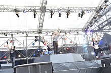 ゴールデンボンバー（Photo by KEIKO TANABE）