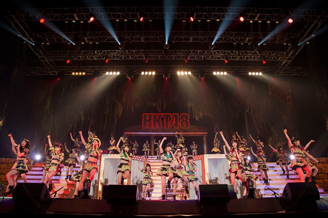 「HKT48全国ツアー ～全国統一終わっとらんけん～」神奈川・横浜アリーナ公演の様子。(c)AKS