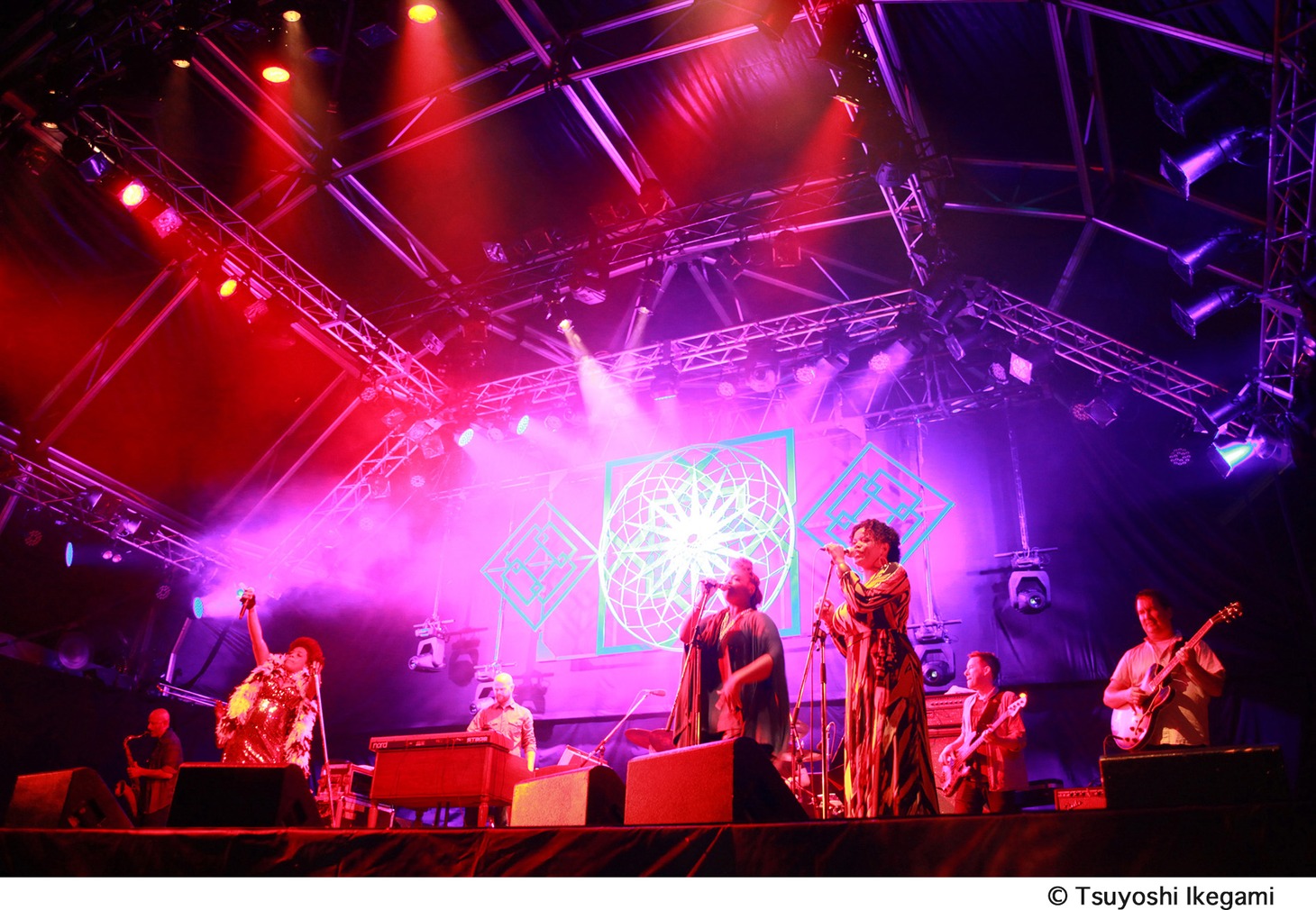 Galactic featuring Macy Gray