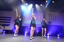 まなみのりさのライブの様子。（Photo by Hiroki Yamamoto）