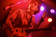 三原健司（Vo, G / フレデリック）（Photo by Viola Kam［V'z Twinkle Photography］）