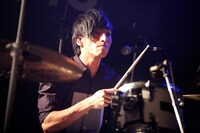 中西雅哉（Dr / THE ORAL CIGARETTES）（Photo by Viola Kam［V'z Twinkle Photography］）