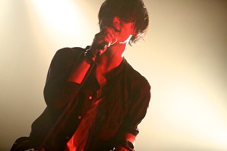 山中拓也（Vo, G / THE ORAL CIGARETTES）（Photo by Viola Kam［V'z Twinkle Photography］）