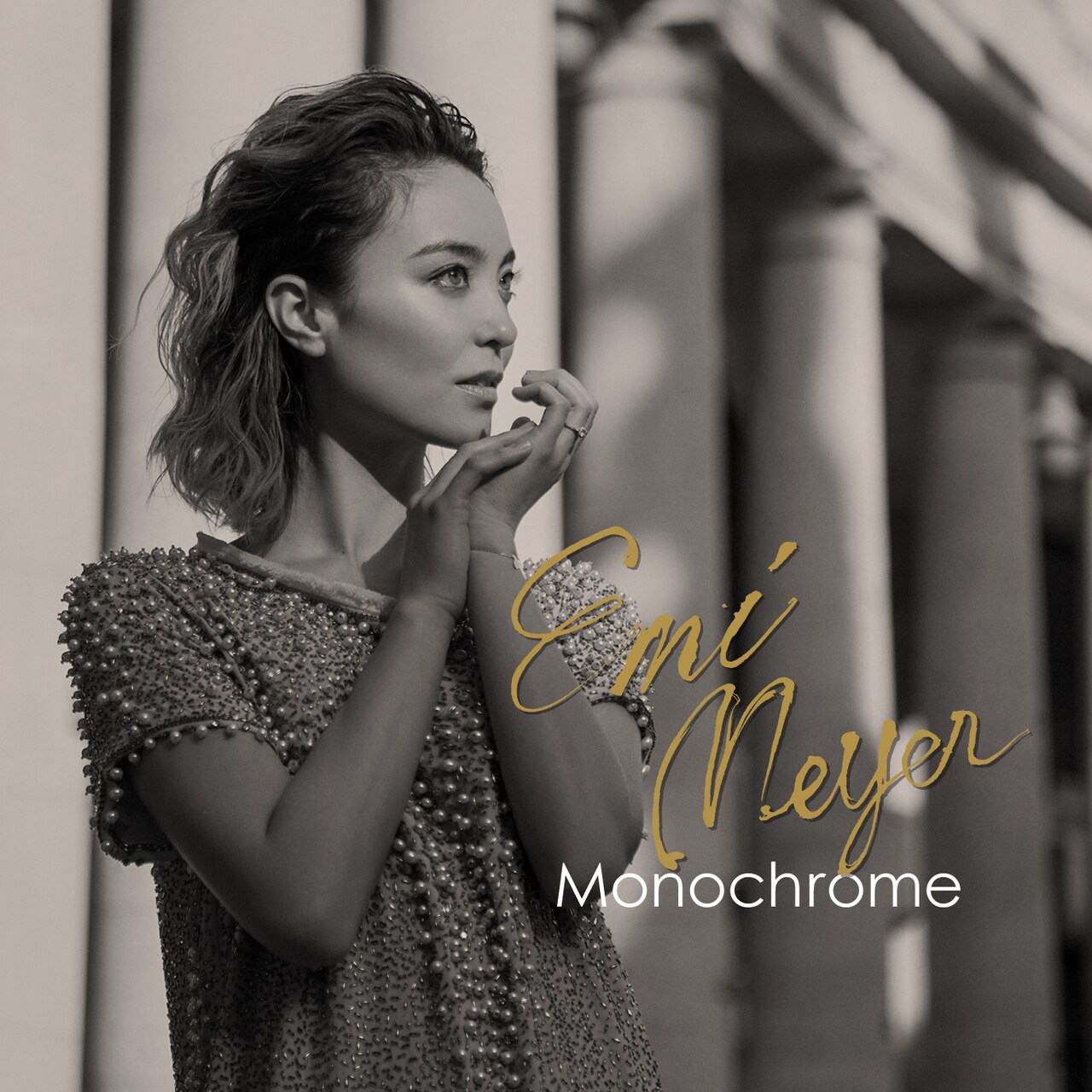 Emi Meyer、パリRECのジャズアルバム「モノクローム」リリース