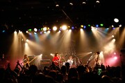 Homecomingsのライブの様子。（Photo by Tetsuya Yamakawa）