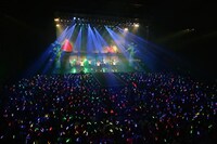 アルスマグナ「夏にキスしていいですか？ ～半熟ロマンス臨海学校～」ツアーファイナルの様子。（撮影：駒井夕香）