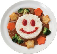 「ラブライブ！×JOYSOUND カラオケ行こうよ！キャンペーン」スペシャルルーム設置店で限定販売されるにこのにっこにこカレー。