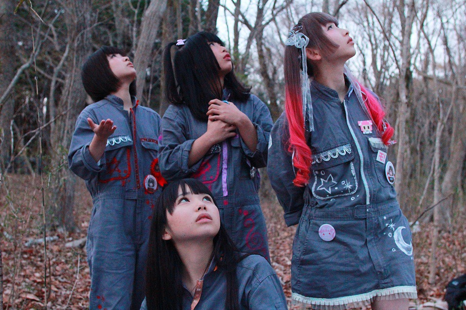 「女の子よ死体と踊れ」のワンシーン。 (c)2015 YOU'LL MELT MORE ! Film Partners