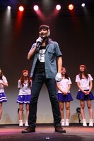 カイジのモノマネをするこりゃめでてーな伊藤。 （写真提供：ジョブ・ネット）