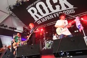 NEVERSTAND（写真提供：rockin'on japan）