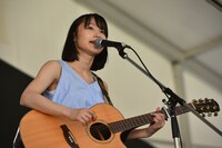 新山詩織（写真提供：rockin'on japan）