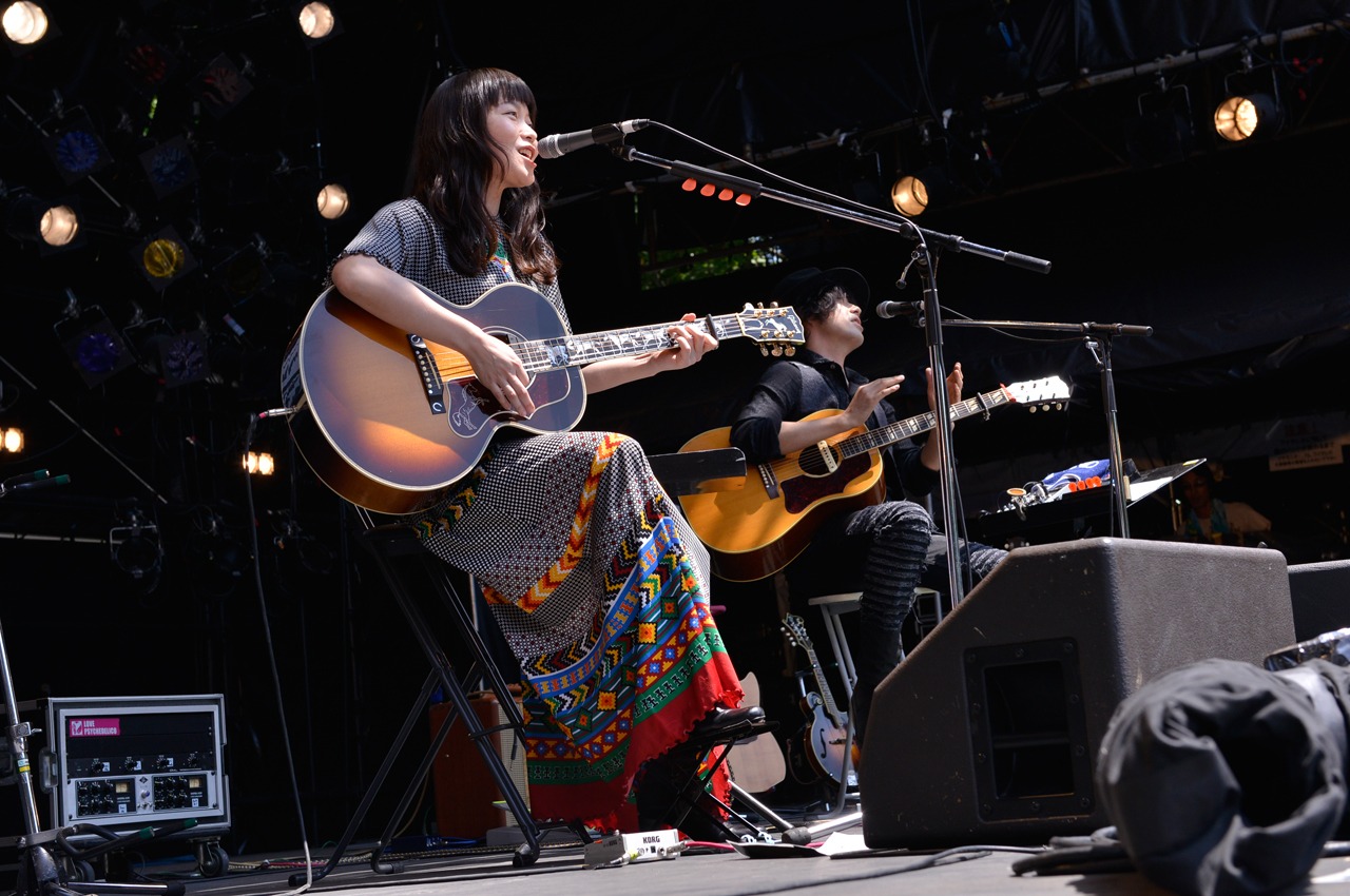 LOVE PSYCHEDELICO（写真提供：rockin'on japan）