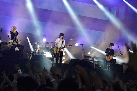 BUMP OF CHICKEN（写真提供：rockin'on japan）
