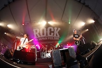 BUZZ THE BEARS（写真提供：rockin'on japan）