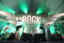 ANGRY FROG REBIRTH（写真提供：rockin'on japan）
