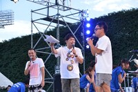 「LIGHT UP NIPPON どっかん祭」のMCを務めた千鳥と宮川大輔（右）。