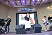 「ワンダーループ大作戦！LUI FRONTiC 赤羽JAPAN ミニライブ」東京ドームシティ ラクーア ガーデンステージ公演の様子。