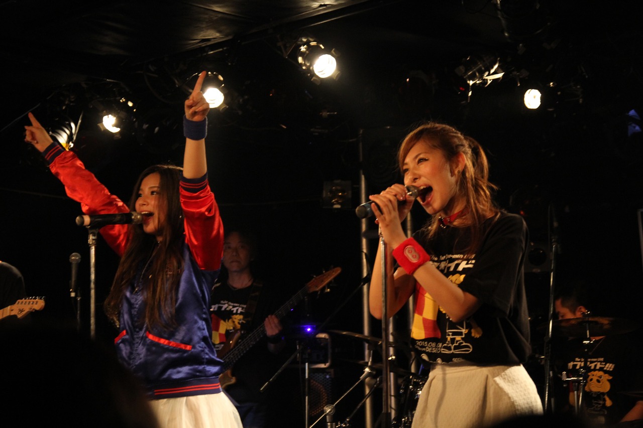 ブーイングによるワンマンライブ「オフサイド!!!」の様子。（Photo by BaO）