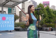 「J-POP SUMMIT 2015」でのFaint★Starのライブの様子。（Photo by tomo.t）