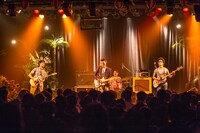 藤井洋平＆The VERY Sensitive Citizens Of TOKYO（撮影：山川哲矢、小田部伶）