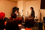 吉澤成友&松井泉(撮影:山川哲矢、小田部伶)