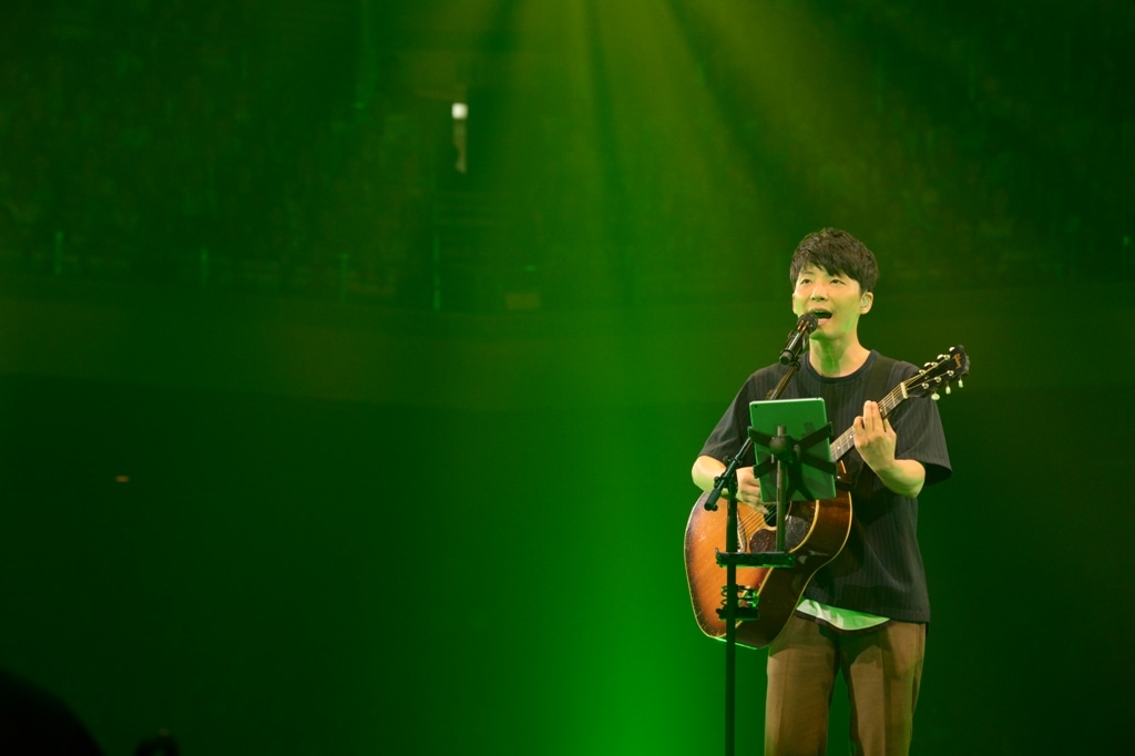 星野源「星野源のひとりエッジ in 武道館」8月13日の東京・日本武道館公演の様子。（撮影：岸田哲平）