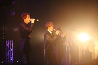 「SHU-I LIVE TOUR 2015『I-DREAM』」原宿クエストホール公演の様子。（写真提供：ビクターエンタテインメント）