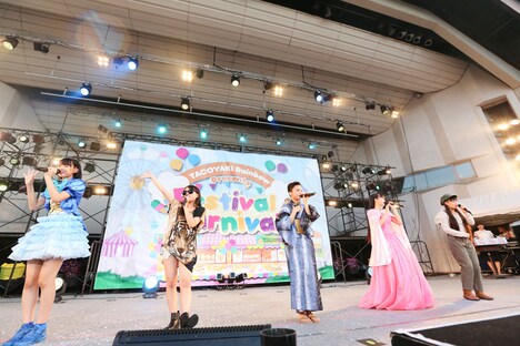 「OIF」ゲストによるコラボステージの様子。（撮影：笹森健一）