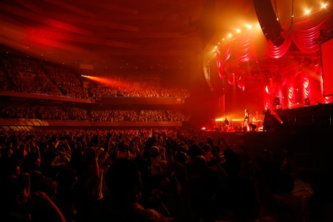 Aqua Timez「sing along SINGLES tour2015~シングル18曲一本勝負プラスα~」の様子。 (写真提供:EPICレコードジャパン)