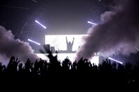 「CAPSULE -"WAVE RUNNER" RELEASE LIVE-」東京・赤坂BLITZ公演の様子。（Photo by GAKU MAEDA）