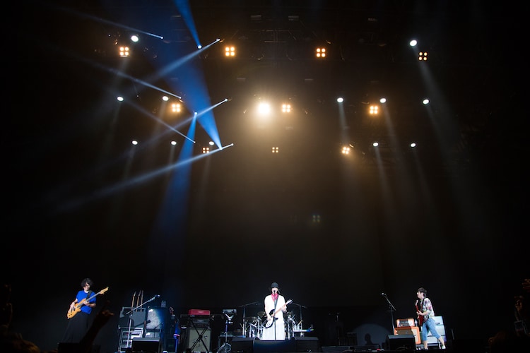 Radwimps 青とメメメ 映像作品はドキュメントブックレット封入 音楽ナタリー