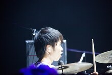 山口智史（Dr, Cho）（撮影：植本一子）