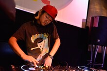 ヒサシ the KID（THE JERRY LEE PHANTOM、THE BEACHES）（Photo by AZUSA TAKADA）