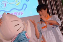 キティちゃんと板垣瑞生。