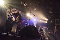 シナリオアートによるライブの様子。