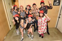 終演後の記念撮影の様子。