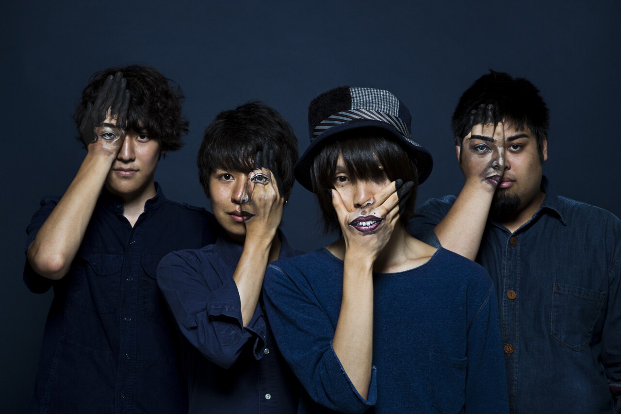 ウソツキ、もう1つの「旗揚げ運動」MVでメンバーがダンス