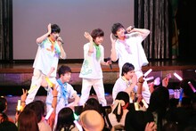 M!LK（撮影：笹森健一）(c)2015 SANRIO CO., LTD.