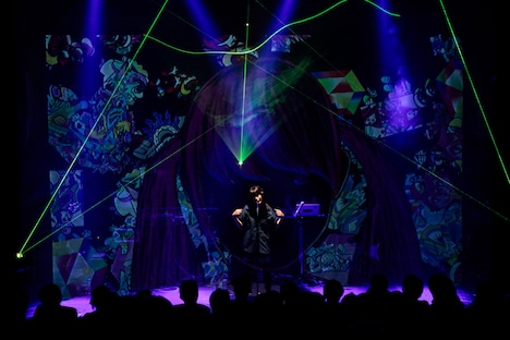 「DAOKO THE LIVE 2」の様子。（撮影：鳥居洋介）