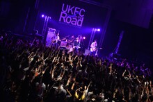 ウソツキ（Photo by AZUSA TAKADA）